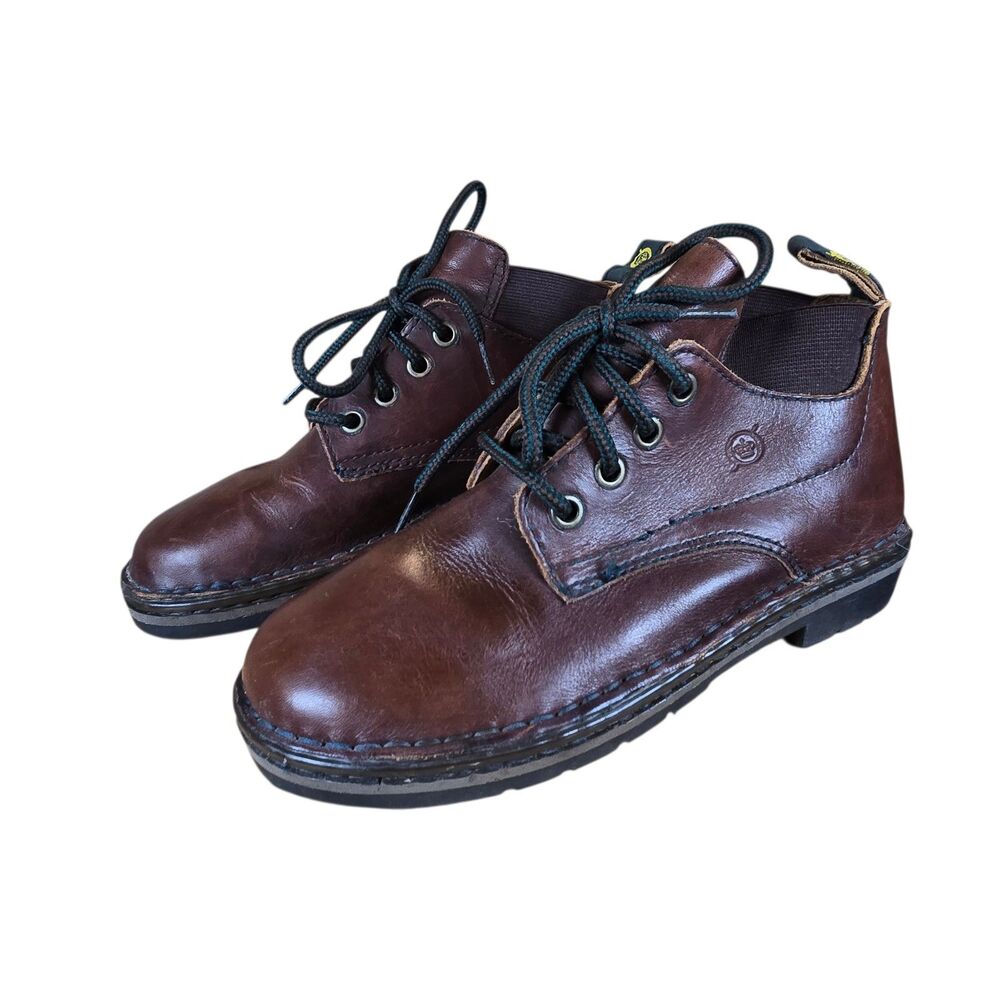 Born Women's Lace Up Chucka Bootsize 6